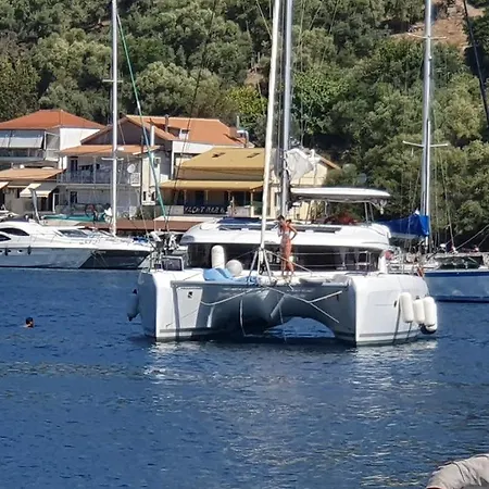 Botel Le Dimore Charter- Elma